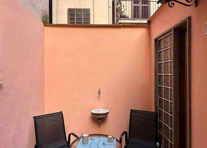 The Hidden Five Vatican Borgo Pio Near Castel Sant Angelo Daire